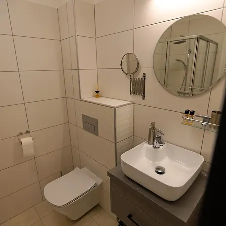 Natali Apartmanhaz Eger Extérieur photo