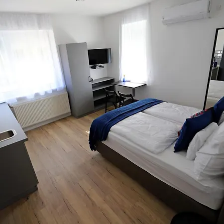 Natali Apartmanhaz Eger Extérieur photo