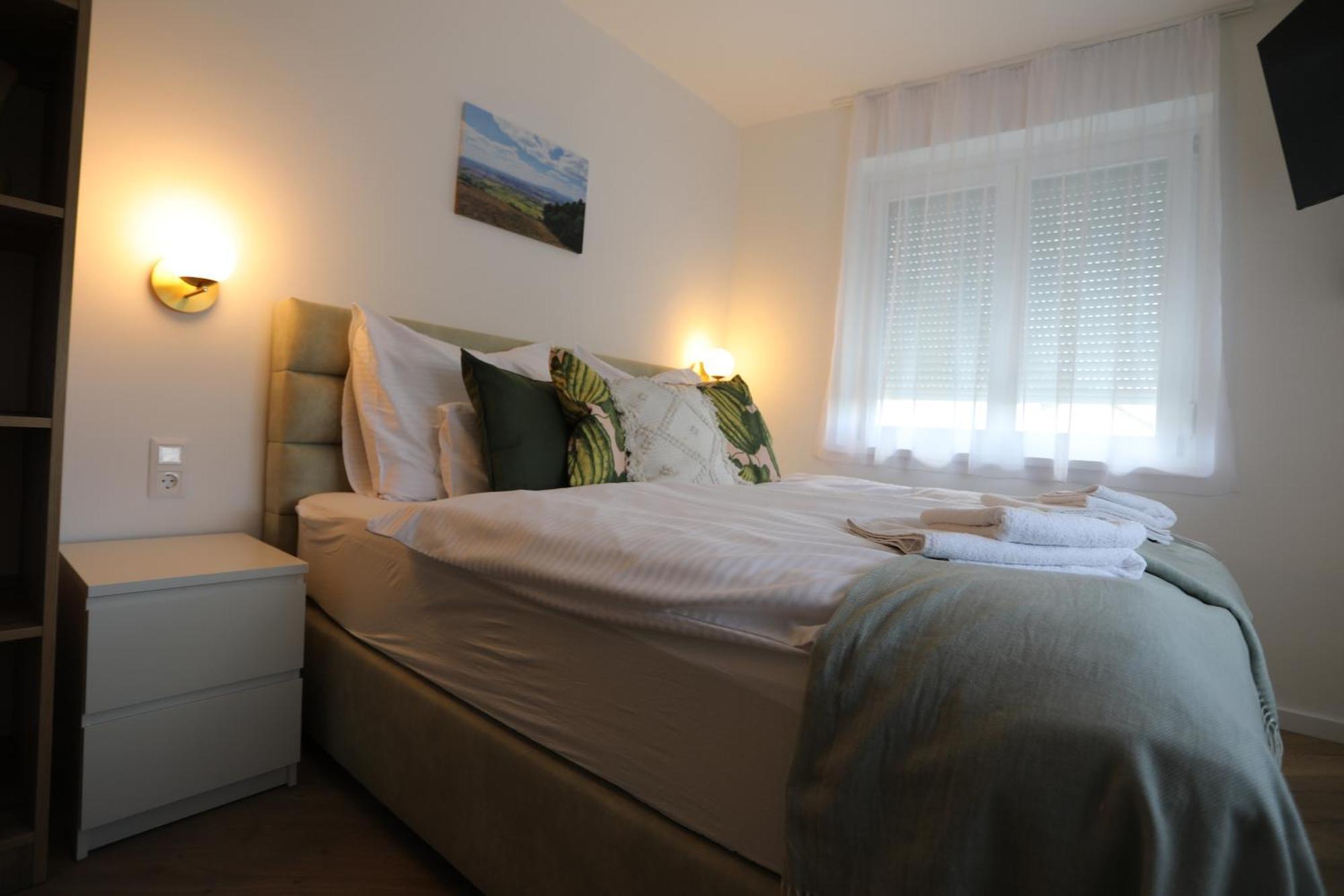 Apartment Natali Apartmanhaz *
